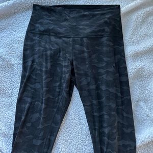 women’s lululemon leggings size 6, camouflage